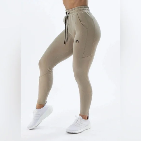 ALPHALETE WOMEN'S ELMTS ZIP JOGGER -TAN , Size X-Small Like New - Picture 1 of 5